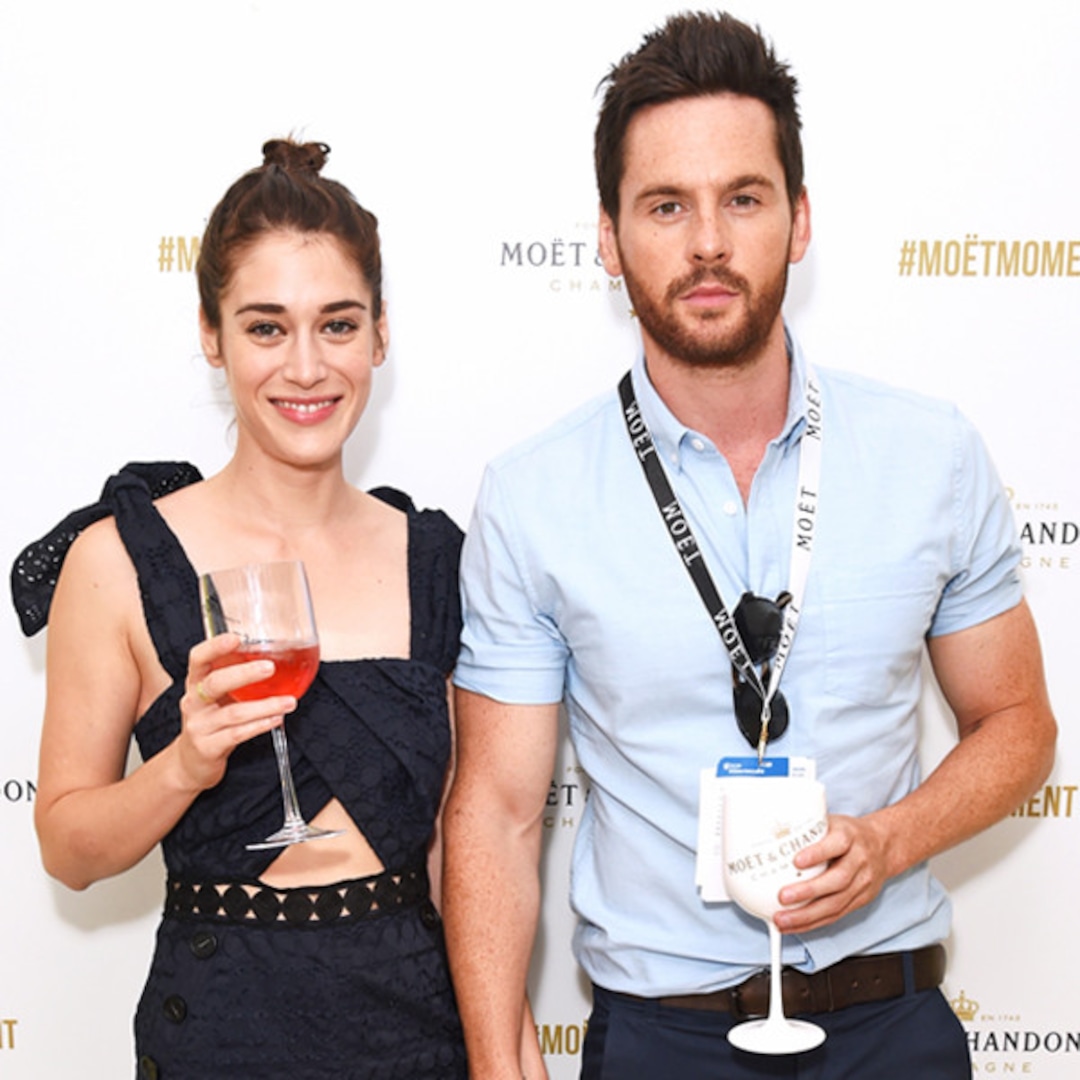 Mean Girls Star Lizzy Caplan Marries Tom Riley in Italy E! Online AU